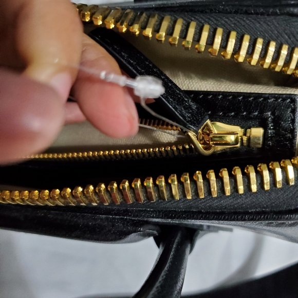 SOLD/Givenchy SMALL Antigona - Picture 5 of 17